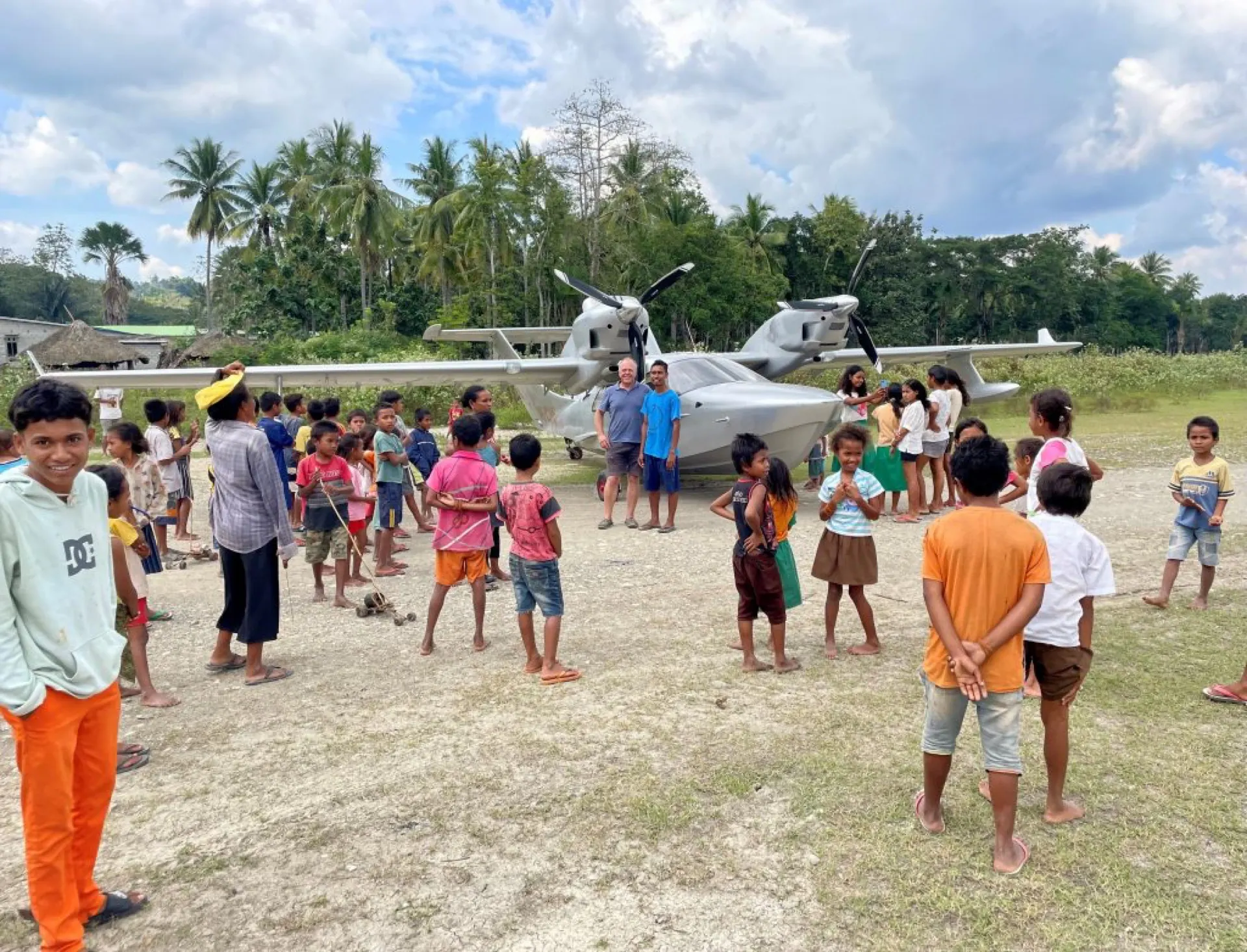 Aircraft refuelling in Timor-Leste